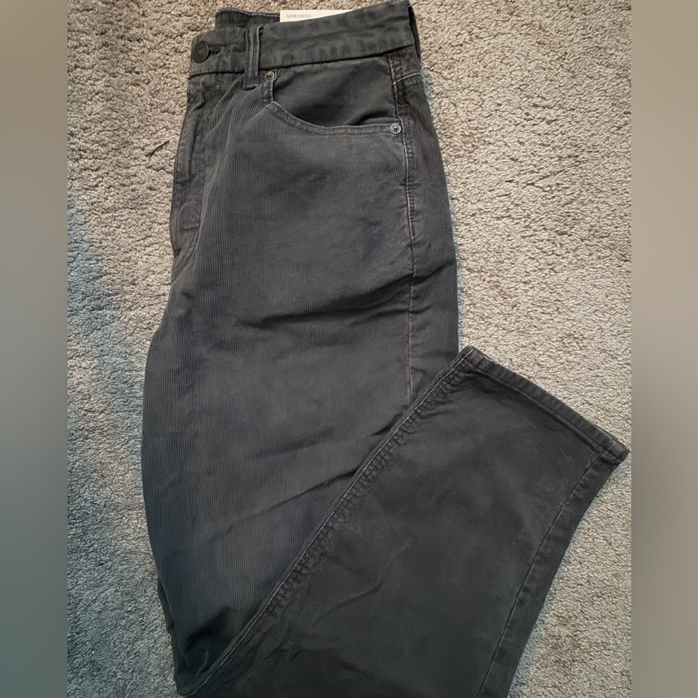 NWT American Eagle Curvy Mom Jean Dark Gray Corduroy Pants (Sz 10)